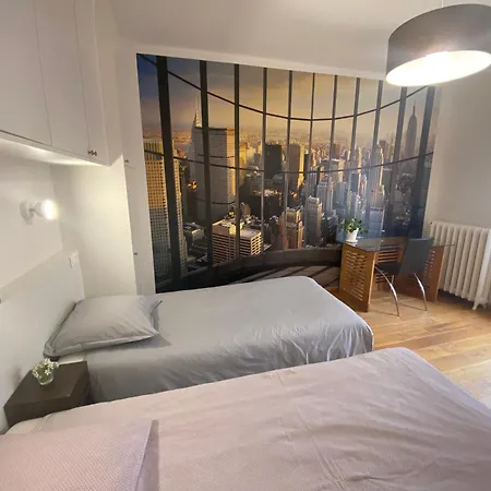 2 Dans Maison De Charme En Plein * Paris